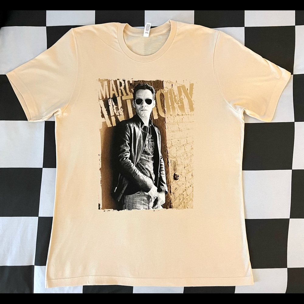 NWT Marc Anthony Graphic print t shirt